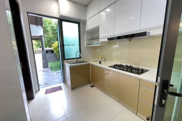 Charms of Nusantara, Setia Eco Glades