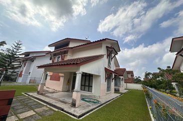 BANDAR ENSTEK (JENTAYU)