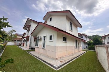 BANDAR ENSTEK (JENTAYU)