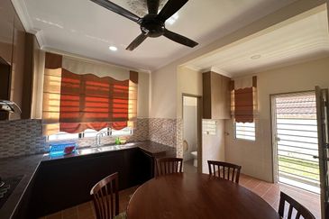 BANDAR ENSTEK (JENTAYU)