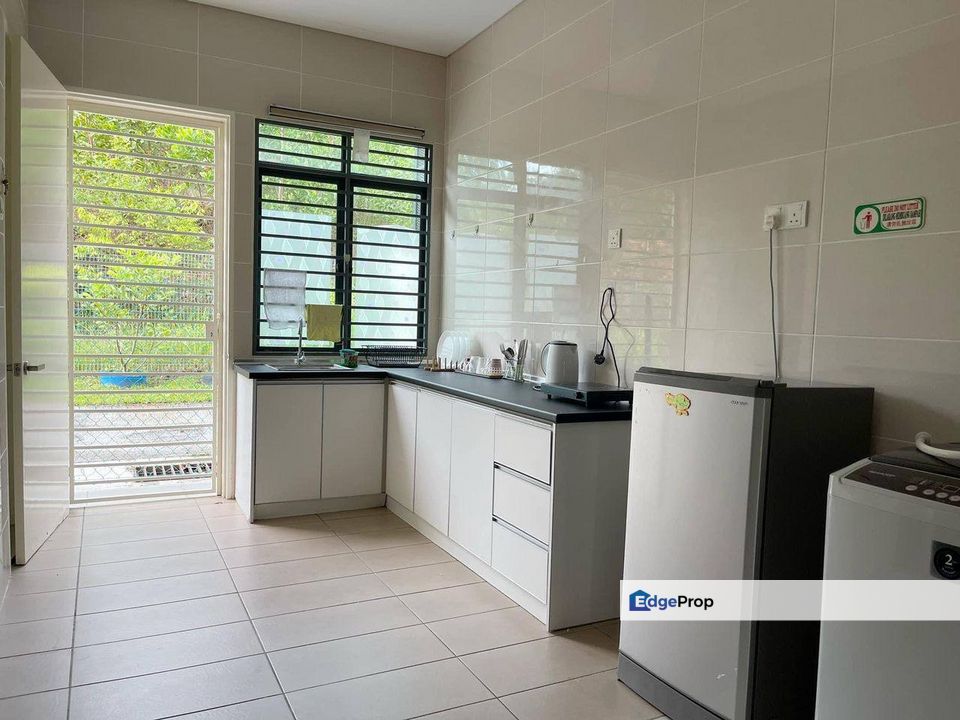 Fully Furnished Avista Warisan Puteri Sepang For Sale, Selangor, Sepang