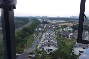 Mirage By The Lake @ Perdana Lakeview West