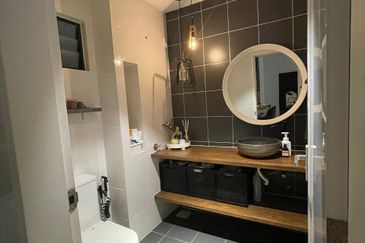 Lorong Naluri Sukma 8/11