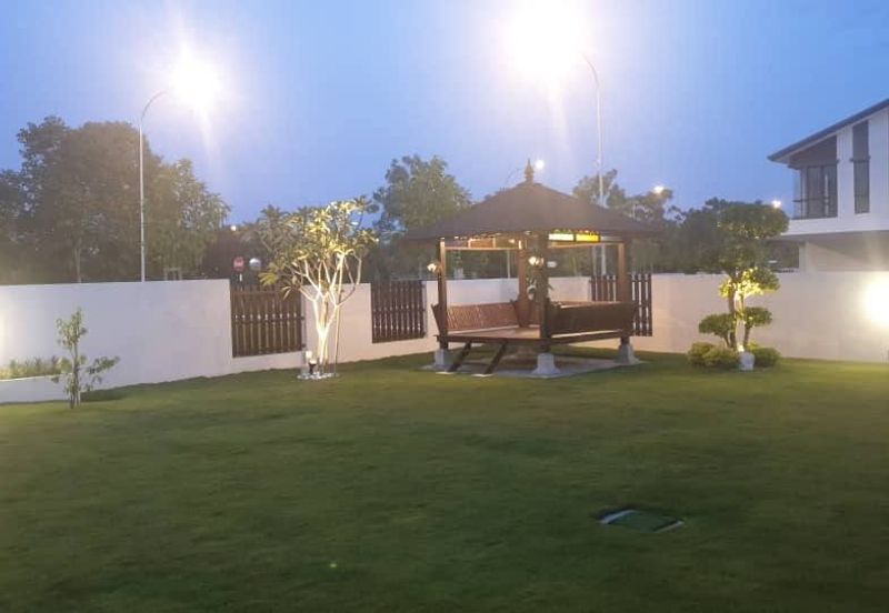 Fully Furnished & Large Land 