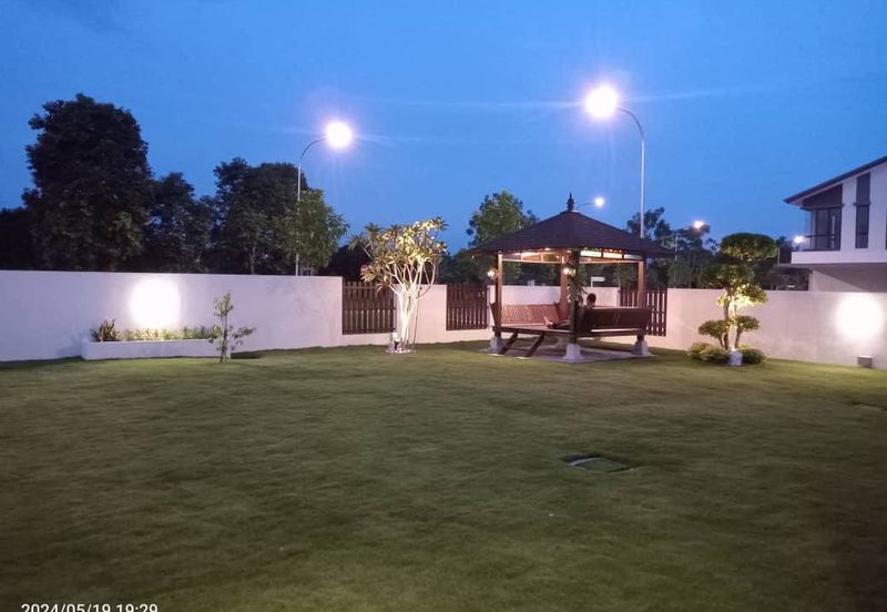 Fully Furnished & Large Land 