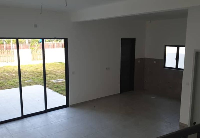 Corner Lot Semi D Double Storey Friska @ Setia Ecohill 2