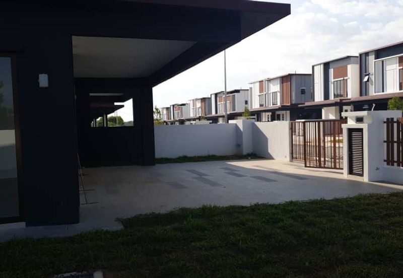 Corner Lot Semi D Double Storey Friska @ Setia Ecohill 2
