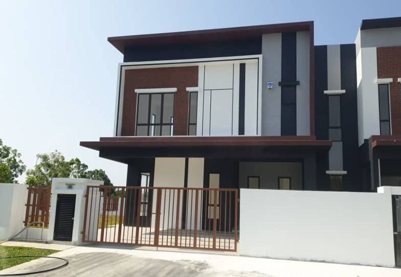 Corner Lot Semi D Double Storey Friska @ Setia Ecohill 2