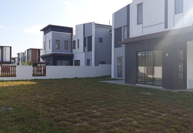 Corner Lot Semi D Double Storey Friska @ Setia Ecohill 2