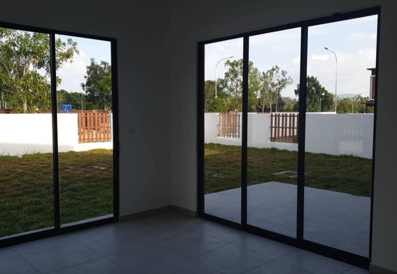 Corner Lot Semi D Double Storey Friska @ Setia Ecohill 2