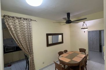 Jalan Suasana, Bandar Tun Hussein Onn