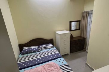 Jalan Suasana, Bandar Tun Hussein Onn