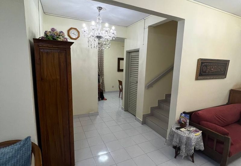 Jalan Suasana, Bandar Tun Hussein Onn