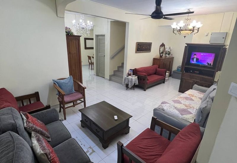 Jalan Suasana, Bandar Tun Hussein Onn