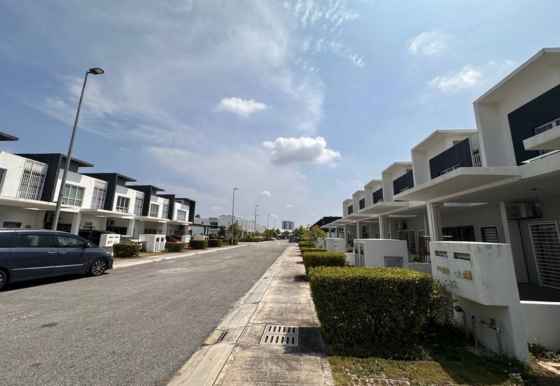 Casa Green @ Cybersouth