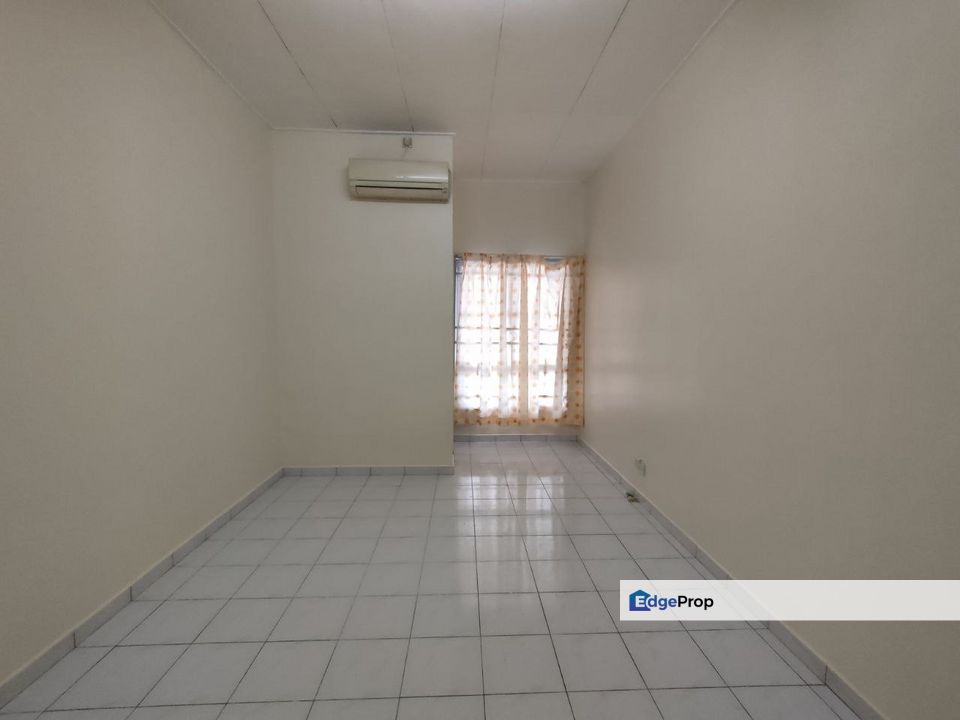 [Non-Bumi Lot Unit ] Single storey terrace LEP 7 Taman Lestari Putra, Bandar Putra Permai, Seri Kembangan, Selangor, Seri Kembangan