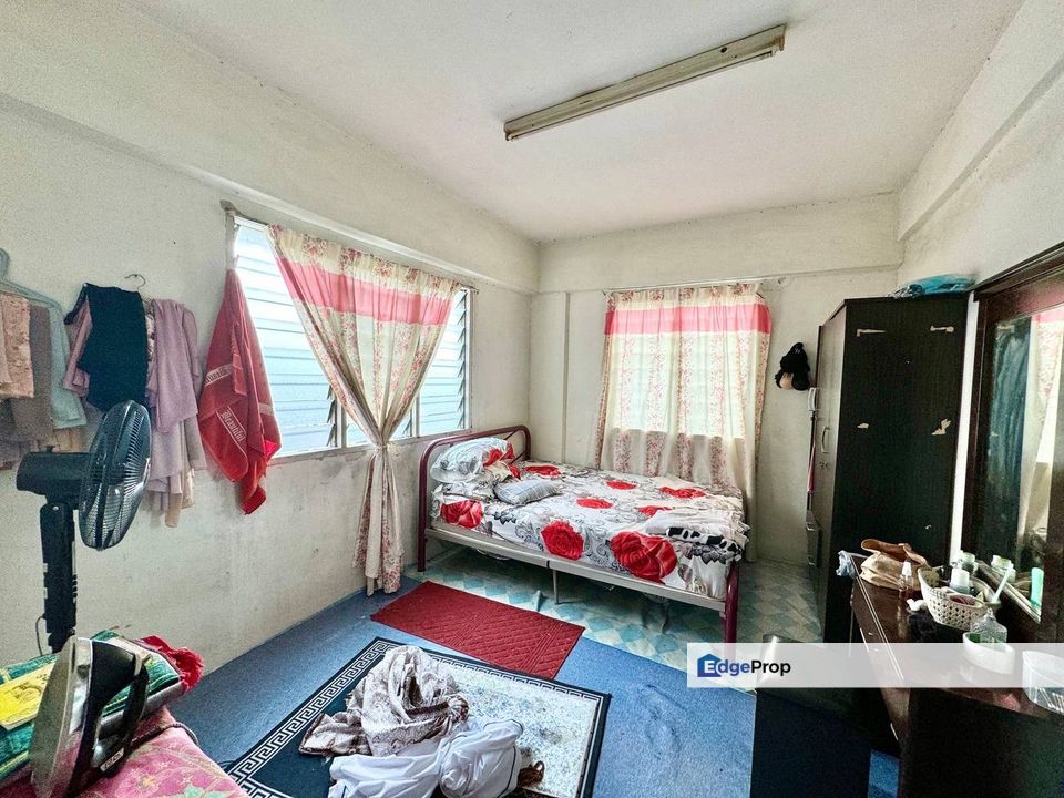 BOOKING RM1,000 ‼️ FULL LOAN ‼️ FLAT SRI KENARI KAJANG , Selangor, Kajang