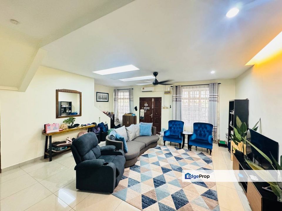 RENOVATED‼️Double Storeys Terrace, Taman Mulia Pajam, Nilai, Negeri Sembilan, Seremban