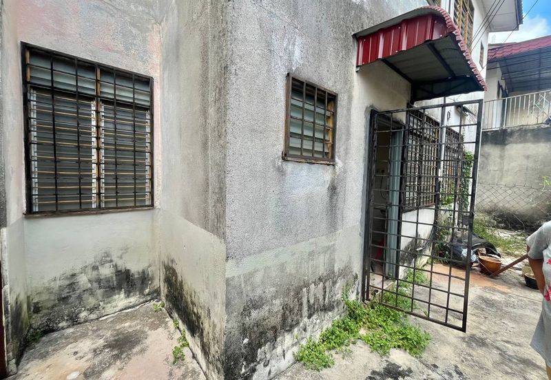 Taman Dahlia, Sepang