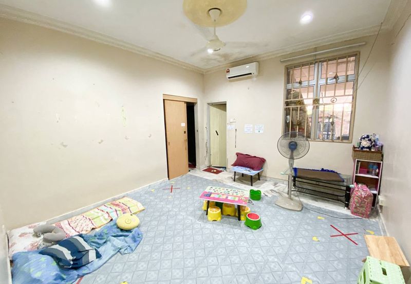 Taman Desa Saujana *