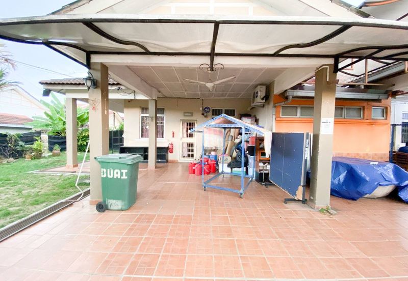 Taman Desa Saujana *