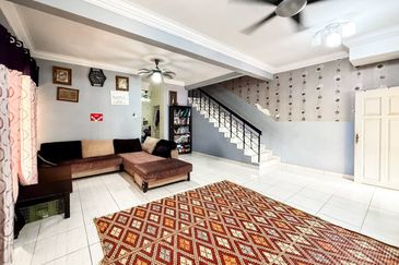 Taman Pinggiran Putra