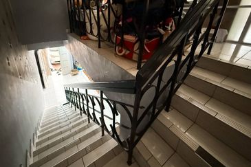 Taman Pinggiran Putra