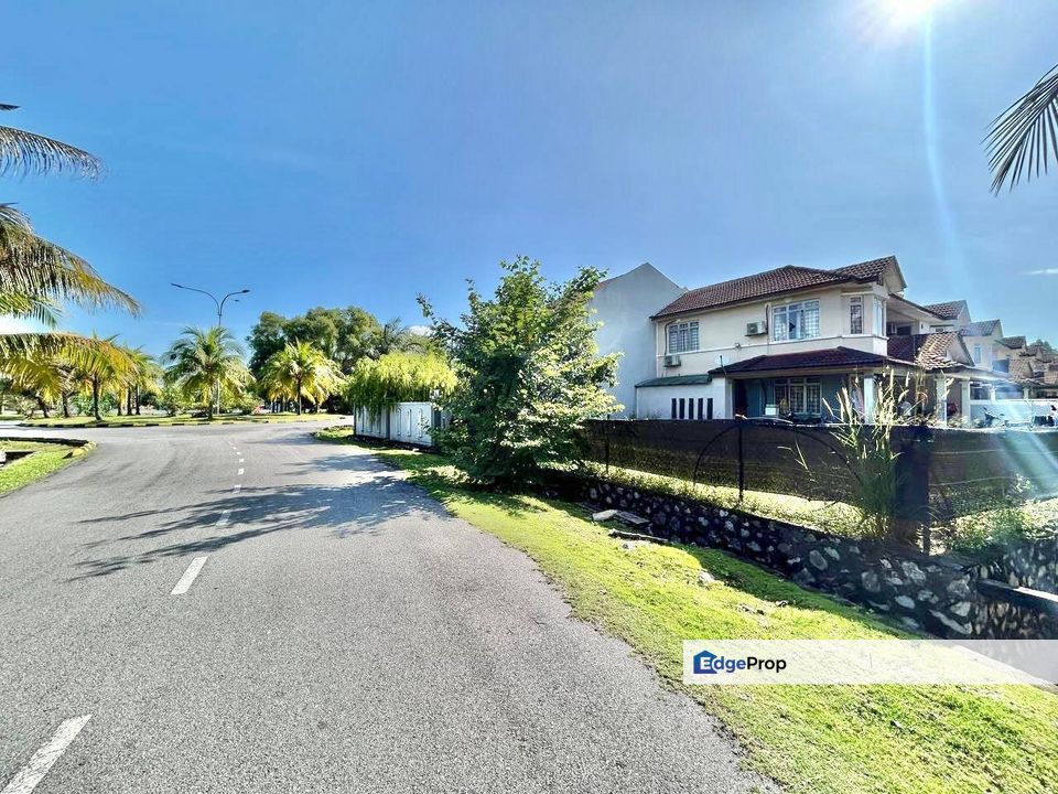 FACING OPEN ‼️ FROM RM680K TO RM599k NEGO ‼️  CORNER LOT  2sty  Semi D Cluster, Cluster 9, Taman Putra Perdana Puchong, Selangor, Puchong