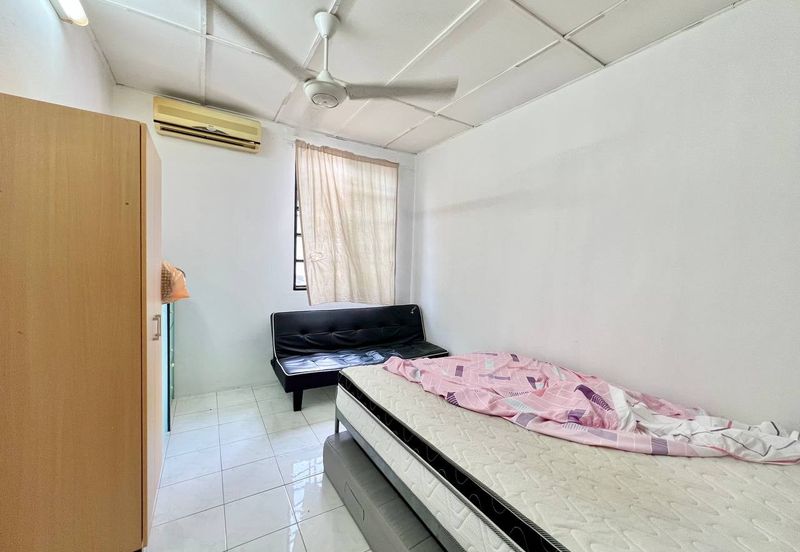 Taman Saujana Puchong