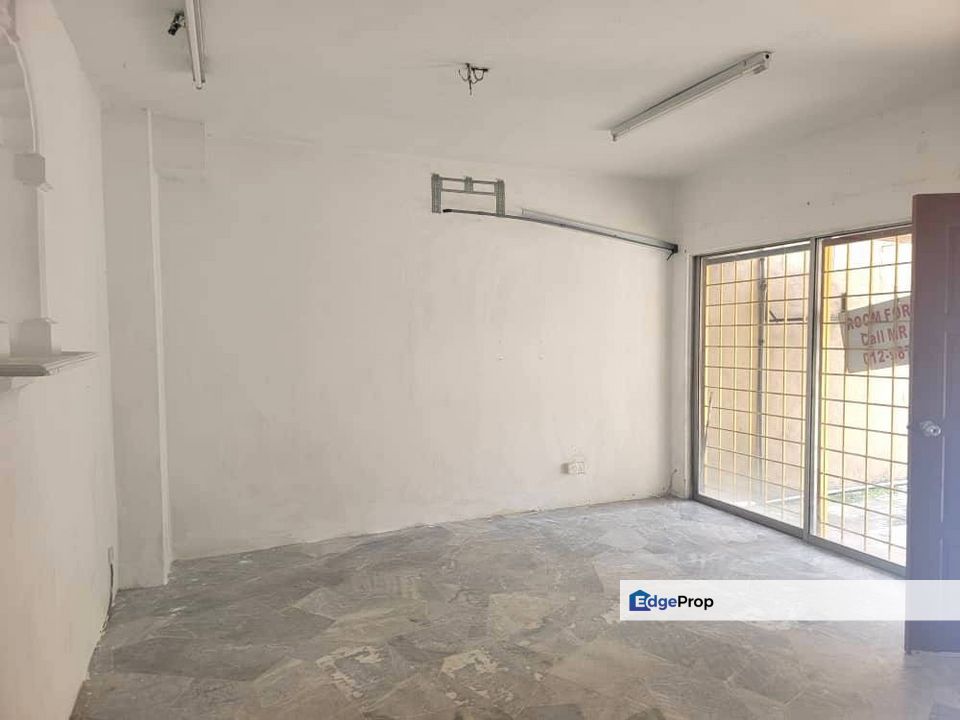 REFURBISHED Double Storey Taman Puchong Perdana, Selangor, Puchong
