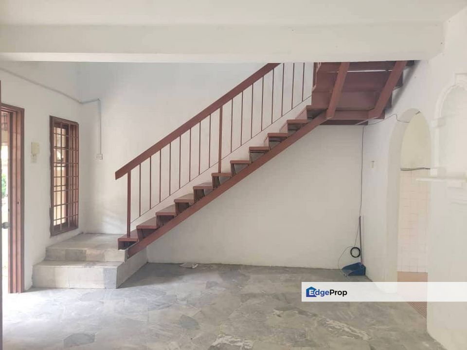 REFURBISHED Double Storey Taman Puchong Perdana, Selangor, Puchong