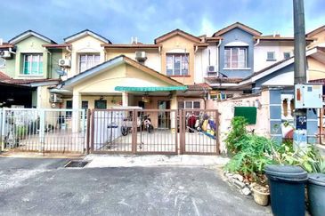 Seksyen 2 Bandar Bukit Mahkota