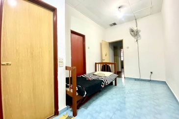 Seksyen 2 Bandar Bukit Mahkota