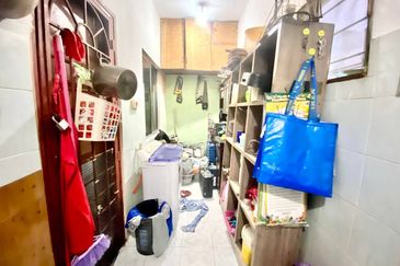 Seksyen 2 Bandar Bukit Mahkota