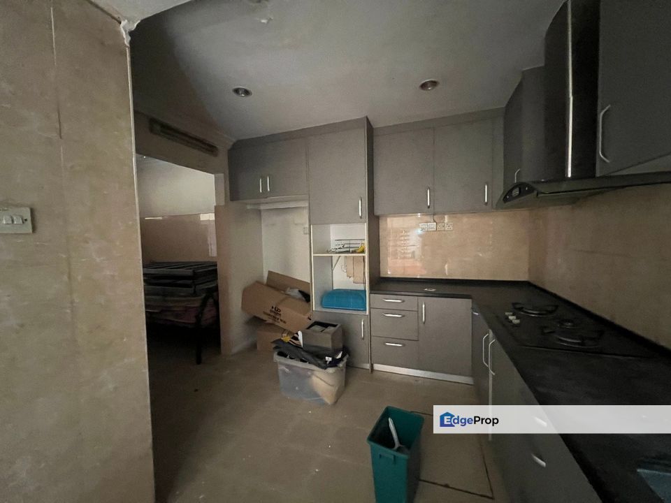 TERMURAH ‼️ RM490k ‼️  RENOVATED 2  STOREY TERRACE SEKSYEN 8 BANDAR BARU BANGI, Selangor, Bangi