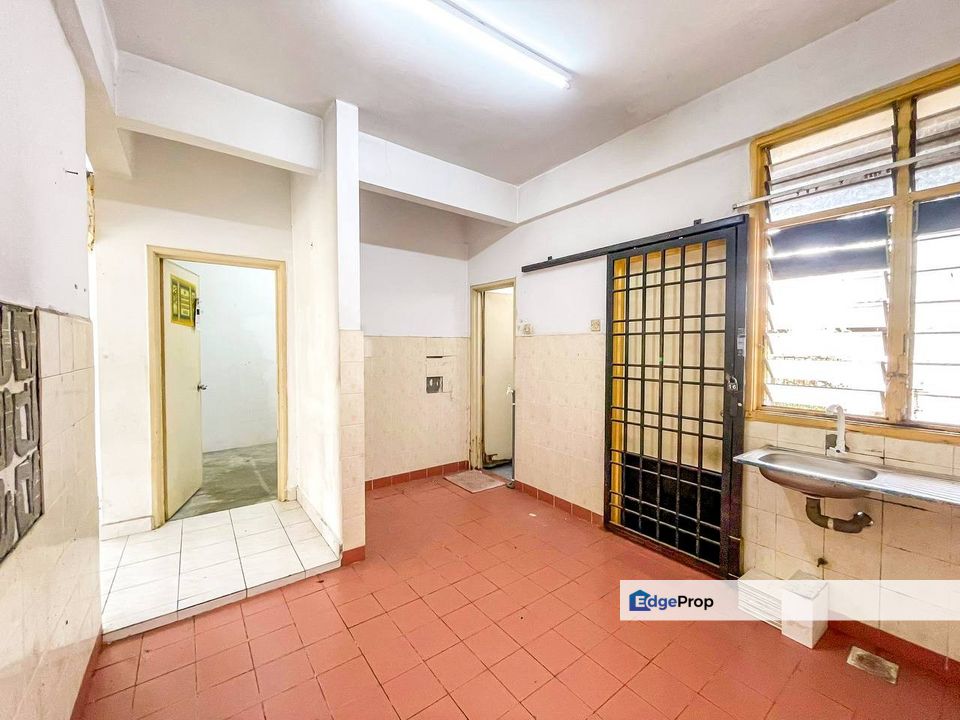 BOLEH FULL LOAN‼️ FREEHOLD OPEN‼️ Double Storey Terrace Taman Desaria, Nilai, Negeri Sembilan, Nilai