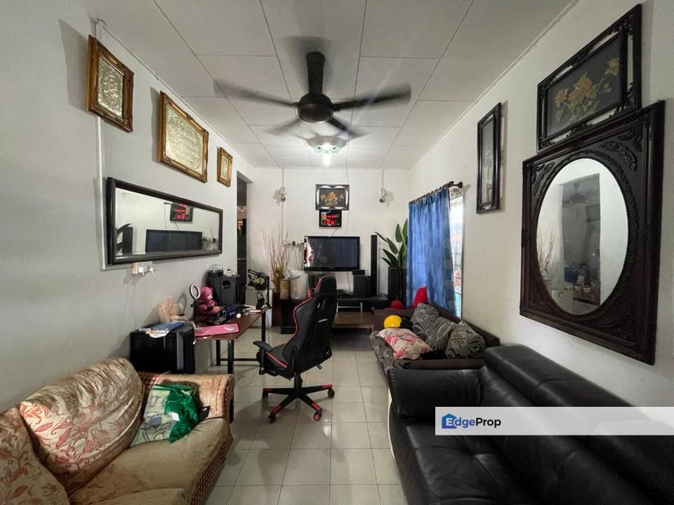 [Renovated & Flexible Booking‼️] CONER LOT 1-Storey Terrace Taman Bukit Sendayan, Bandar Sri Sendayan, Negeri Sembilan, Seremban