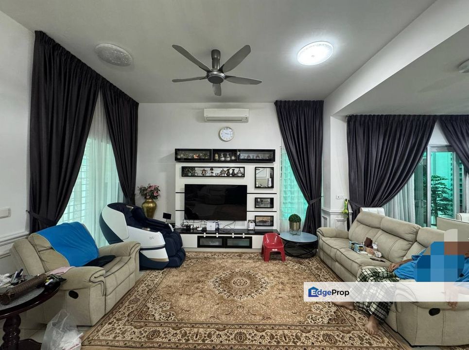 CHEAPEST🔥 RENOVATED & EXTENDED🔥Semi D 3 Storey, 1080 Residence Puncak Saujana, Kajang, Selangor, Kajang