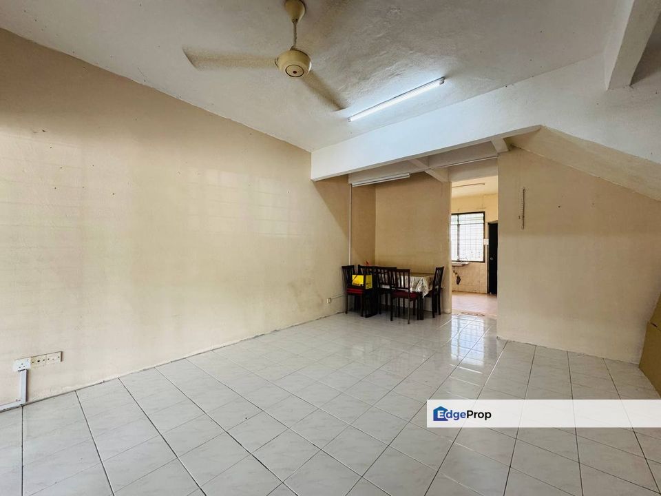  RUMAH DEPAN SURAU ♥️ BOLEH FULL LOAN‼️Double Storey Taman Dahlia Bandar Baru Salak Tinggi , Selangor, Sepang