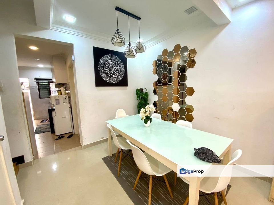 RENOVATED‼️ ENDLOT Double Storey Terrace House, Taman Ukay Bistari, Selangor, Ampang