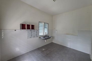 Taman Tasik Semenyih (Lake Residence)