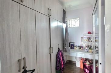 Desa Pinggiran Putra