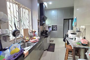 Desa Pinggiran Putra