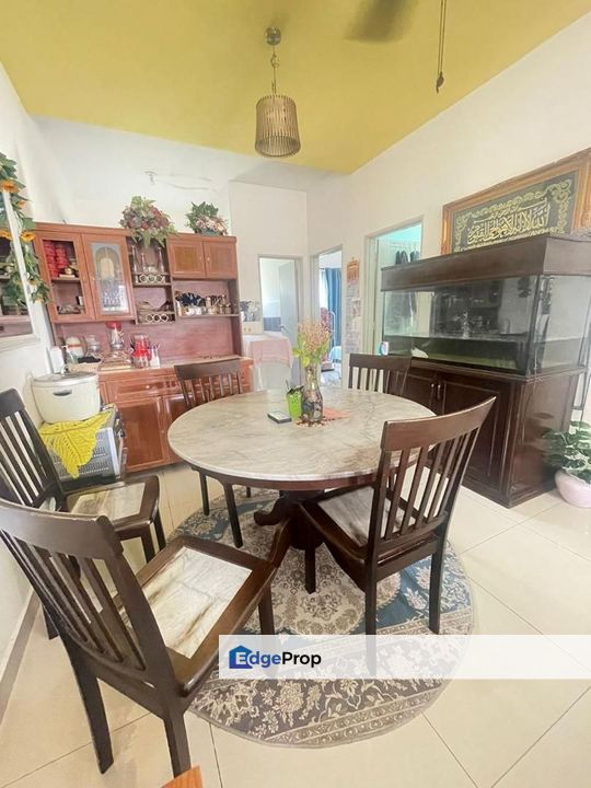 TERMURAHH‼️ Upper Floor Townhouse, Villa Kesuma Semenyih , Selangor, Semenyih