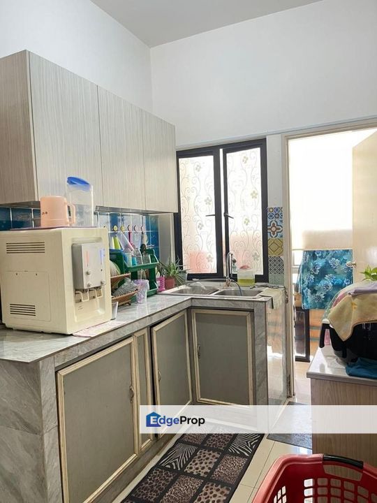 TERMURAHH‼️ Upper Floor Townhouse, Villa Kesuma Semenyih , Selangor, Semenyih