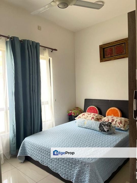 TERMURAHH‼️ Upper Floor Townhouse, Villa Kesuma Semenyih , Selangor, Semenyih