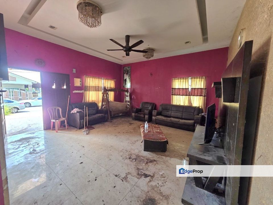 [Non-Bumilot Unit] Semi D Single Storey House Impiana Villa Bandar Baru Nilai, Negeri Sembilan, Nilai
