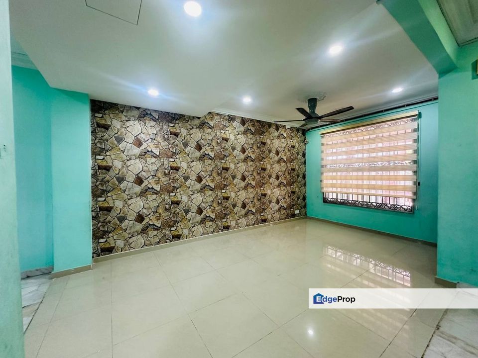 RENOVATED & FACING OPEN [22×75🔥]Double Storey Terrace Seksyen 7 Bandar Baru Bangi , Selangor, Bangi