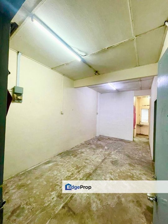 [Non-Bumilot Unit] Teres Setingkat @ Taman Sri Intan, Seksyen 7 Bandar Baru Bangi, Selangor, Bangi