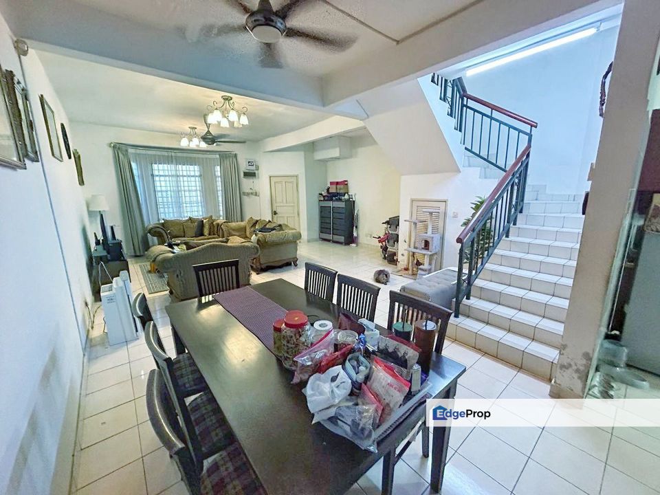 RENOVATED‼️ 20'×91'🔥Double Storey Terrace House Cahaya Heights, Seksyen U9 Shah Alam, Selangor, Shah Alam